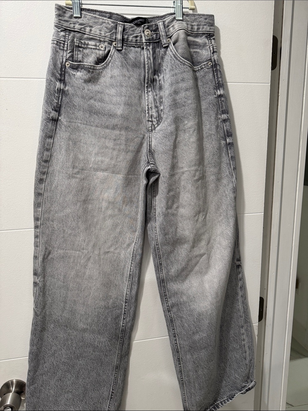 stradivarius Men’s Light Gray Relaxed Jeans